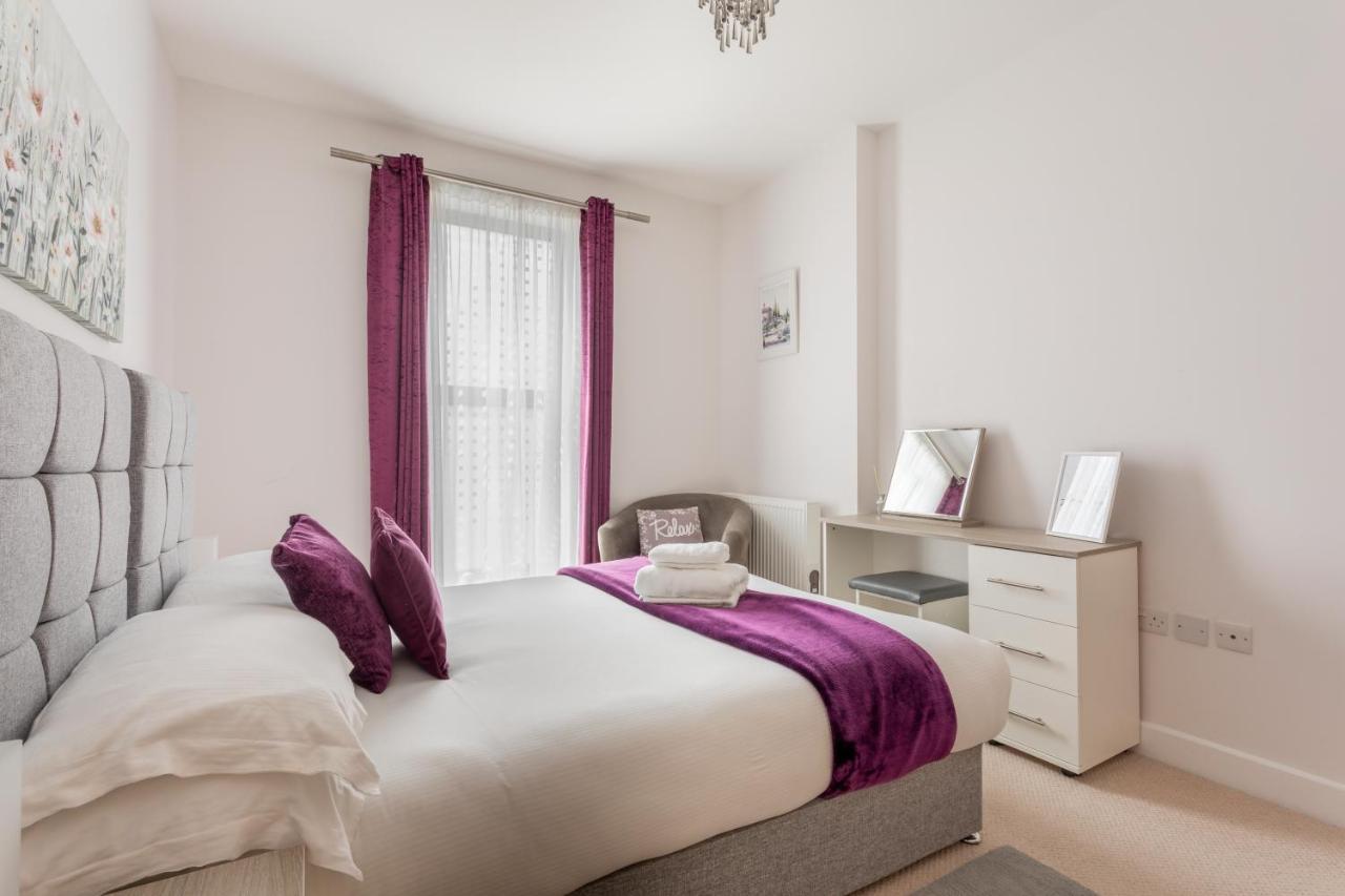 1 Bed Apartment - Redhill Central, Surrey, Gatwick #2 Buitenkant foto