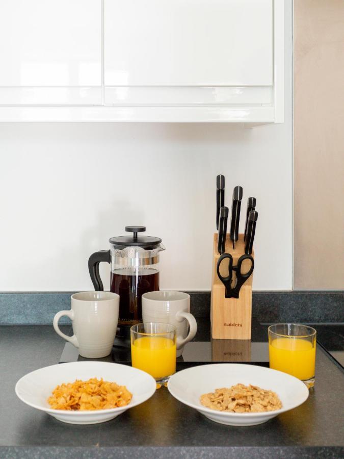 1 Bed Apartment - Redhill Central, Surrey, Gatwick #2 Buitenkant foto