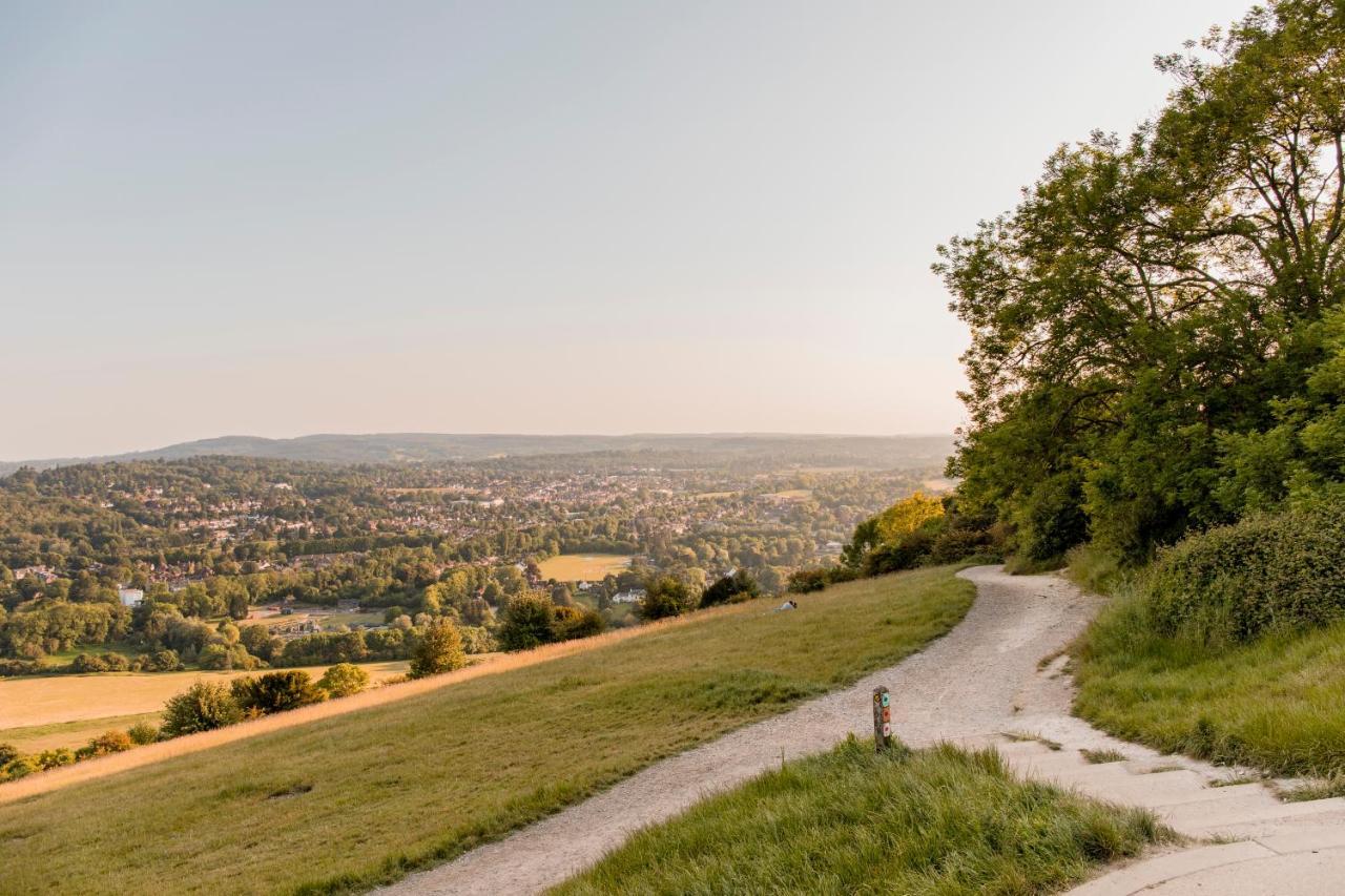 1 Bed Apartment - Redhill Central, Surrey, Gatwick #2 Buitenkant foto